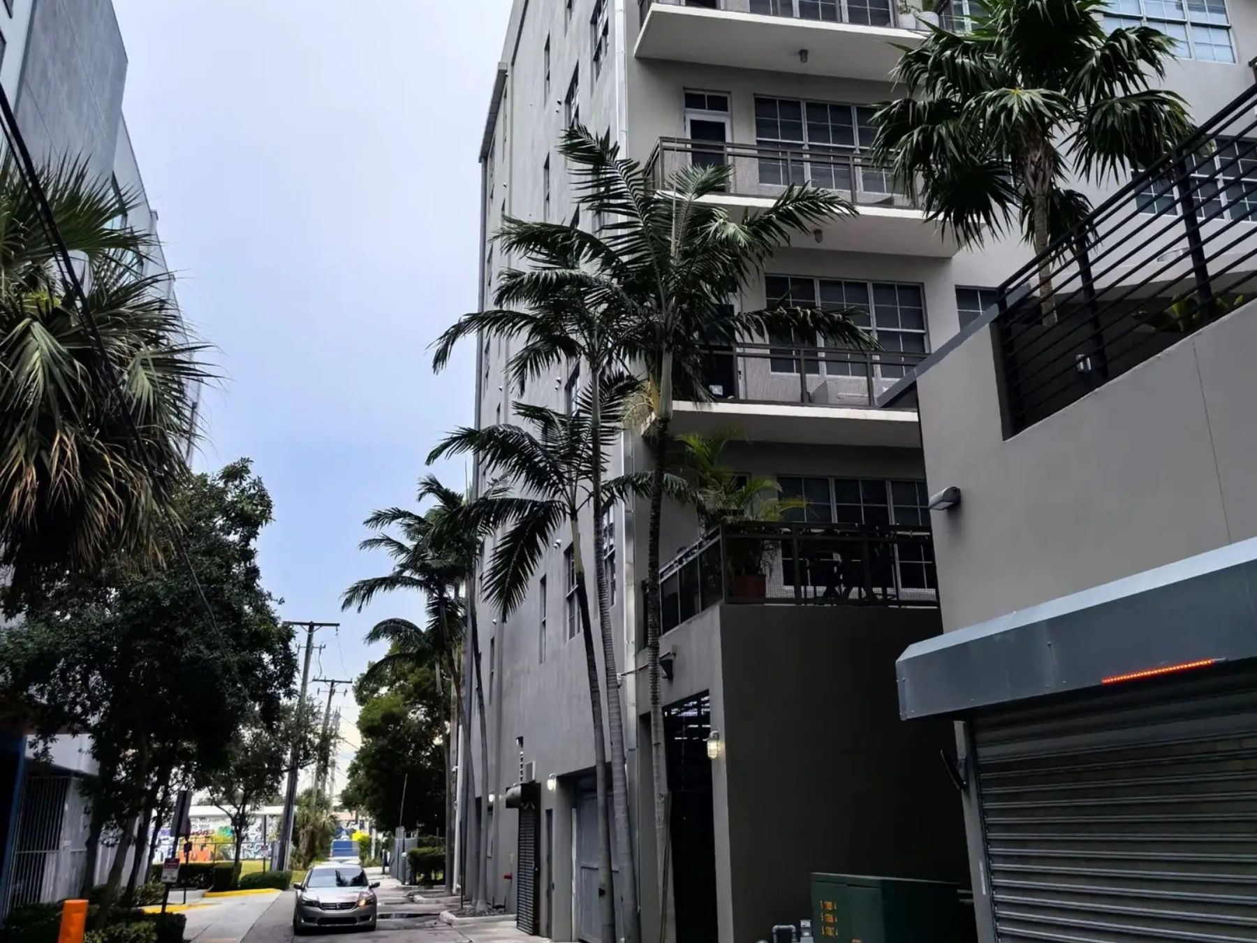 Mid rise condo association in Fort Lauderdale, FL