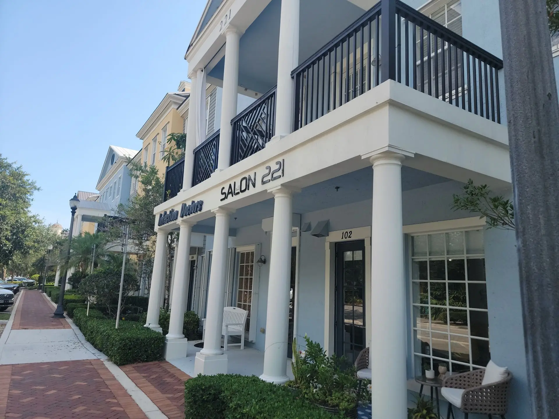 front porches of a townhomes community in Jupiter, FL