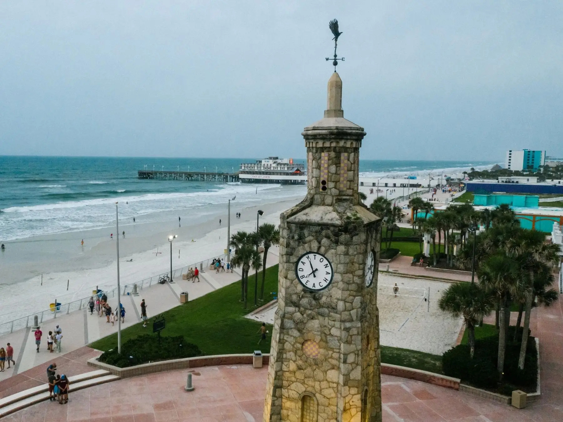 clock tower at daytona beach