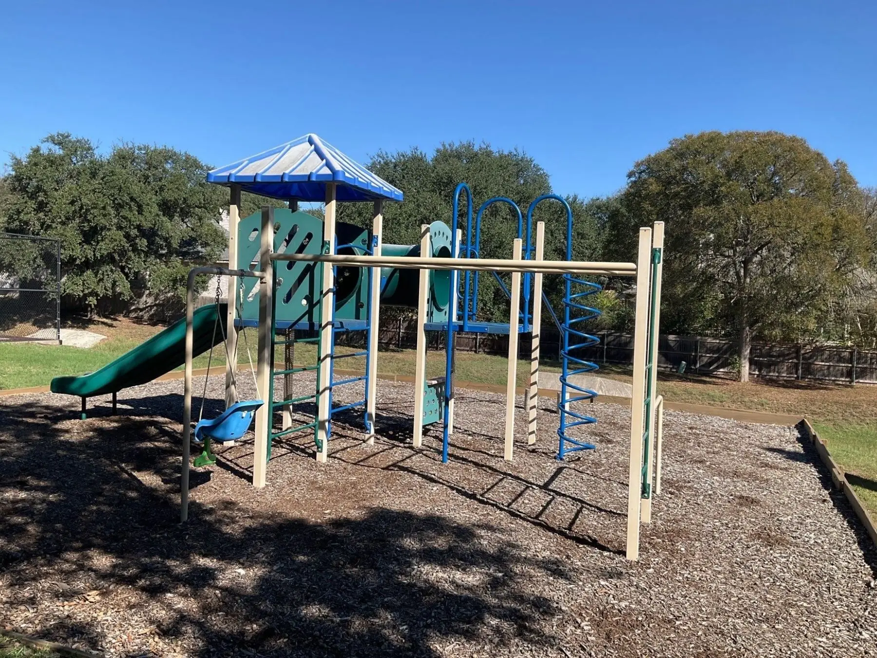 HOA, San Antonio, TX with a large playground